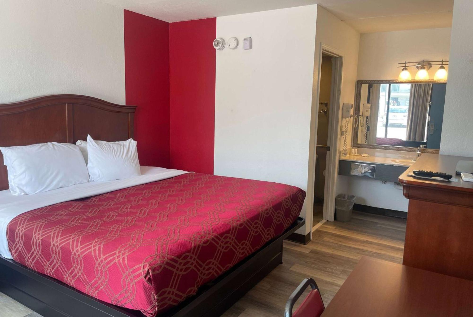 Hotel Ramada By Wyndham Branson Theatre District Exterior foto