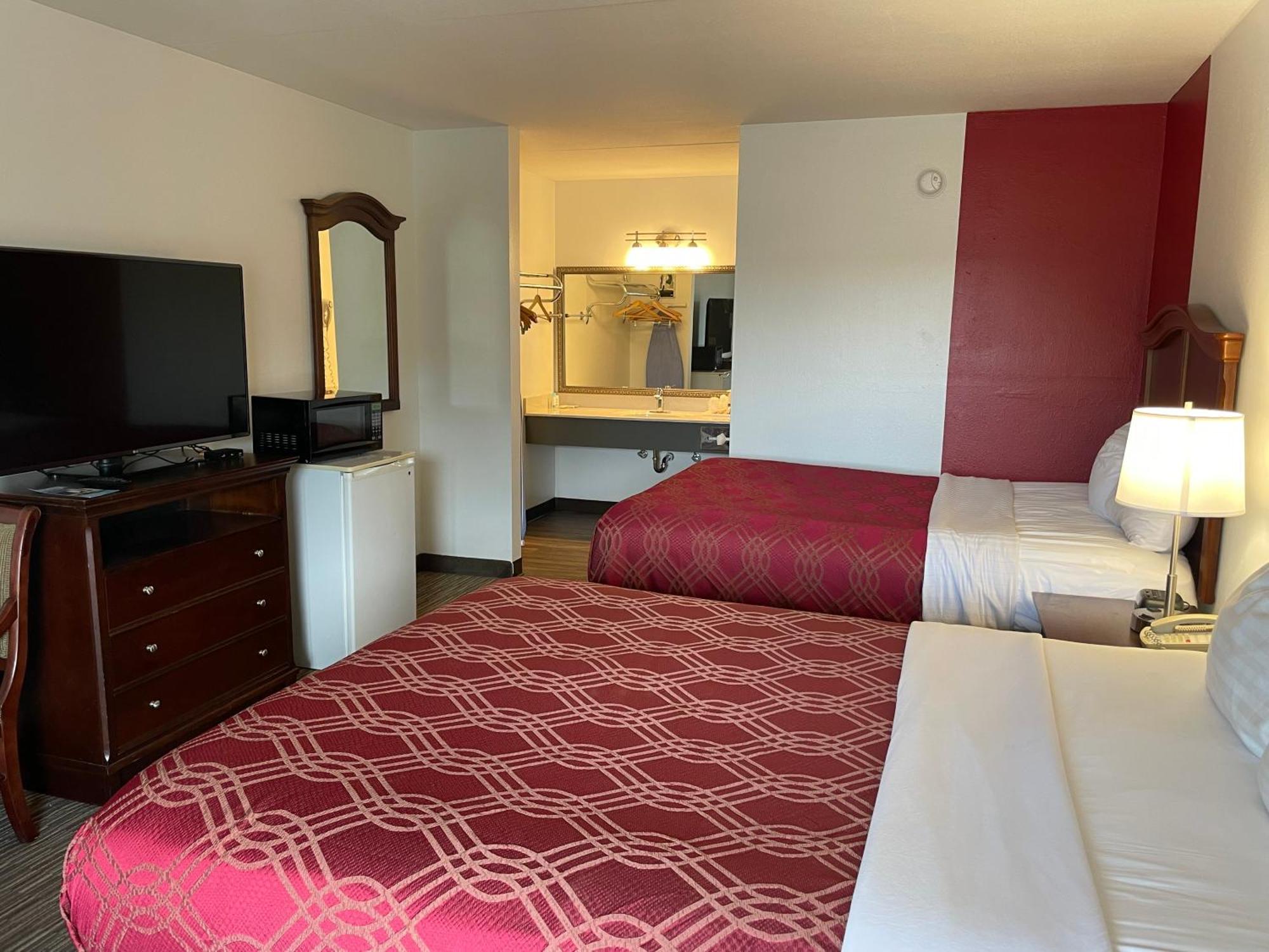 Hotel Ramada By Wyndham Branson Theatre District Exterior foto