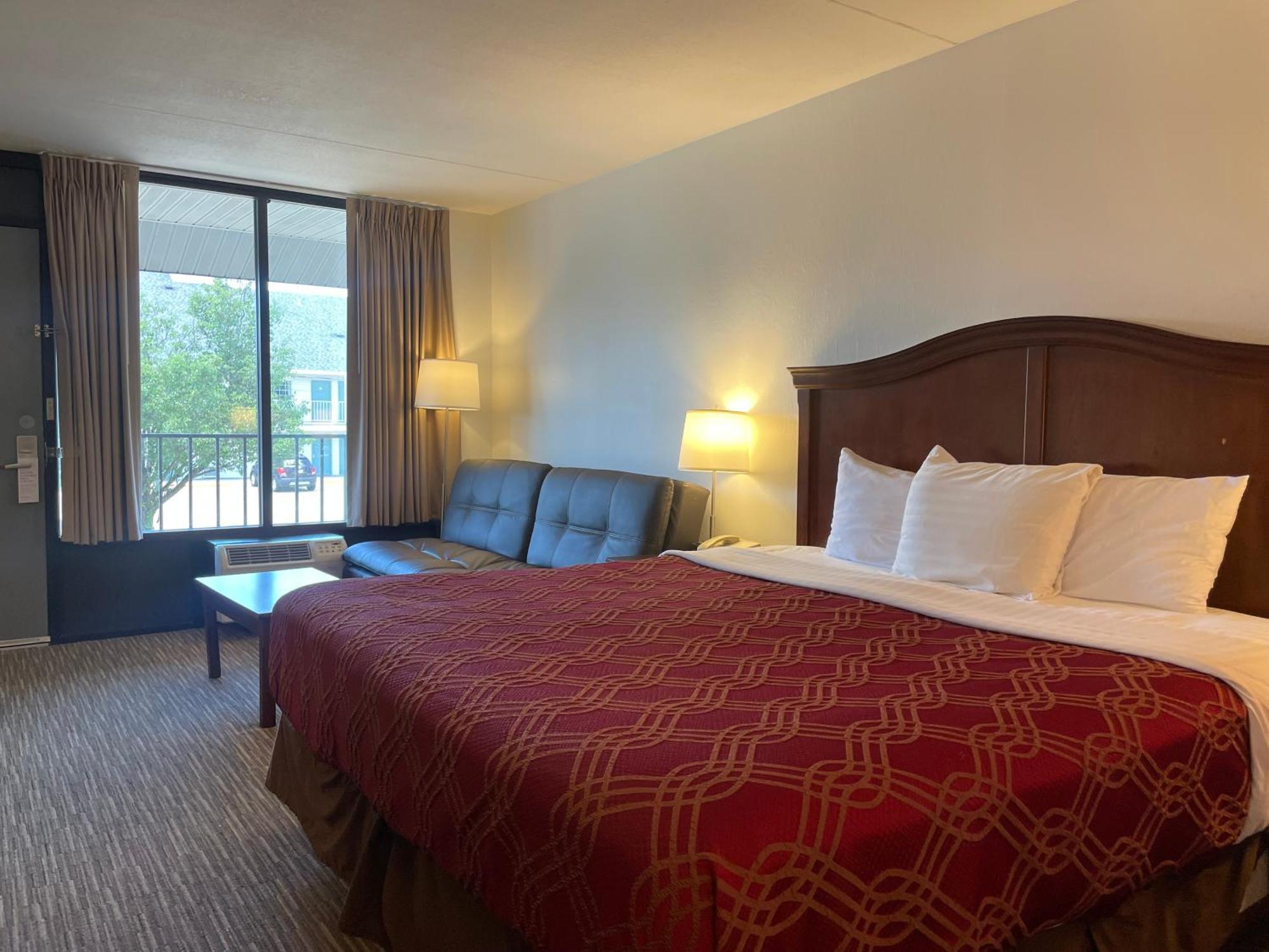 Hotel Ramada By Wyndham Branson Theatre District Exterior foto