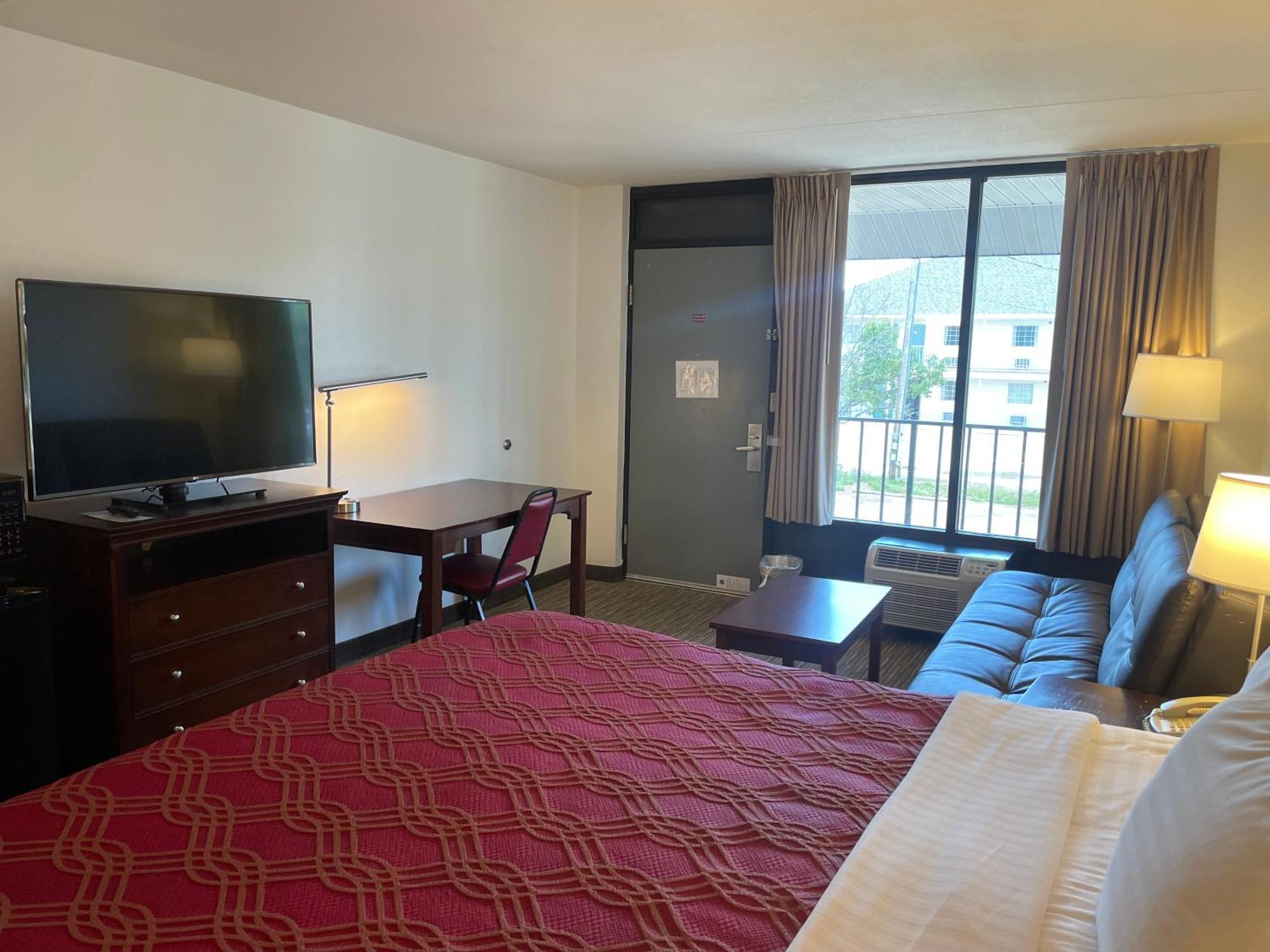 Hotel Ramada By Wyndham Branson Theatre District Exterior foto
